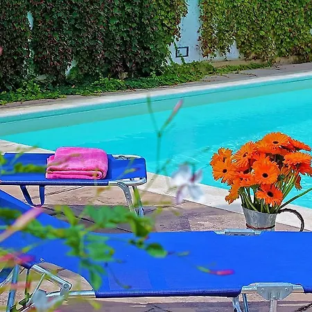 Brucarella Villa *